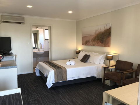 Robetown Motor Inn & Apartments - Sunshine Coast Guide 16