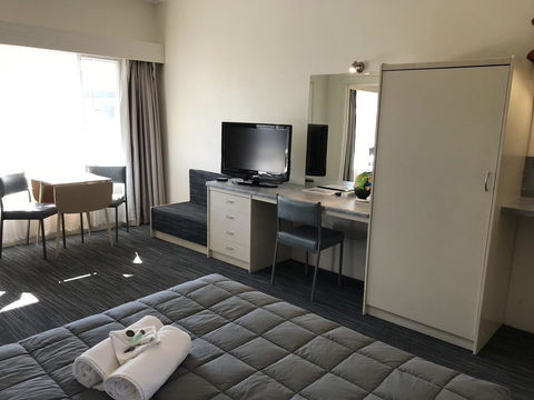 Robetown Motor Inn & Apartments - Sunshine Coast Guide 18
