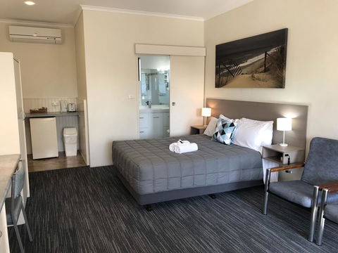 Robetown Motor Inn & Apartments - Sunshine Coast Guide 20