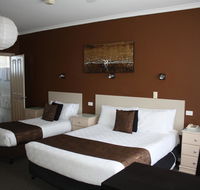 Lakeview Motel and Apartments - Sunshine Coast Guide