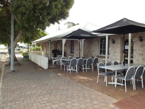 Guichen Bay Motel - Sunshine Coast Guide 13