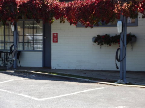 Guichen Bay Motel - Sunshine Coast Guide 24