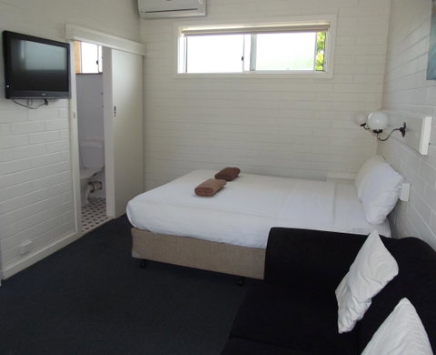Guichen Bay Motel - Sunshine Coast Guide 35