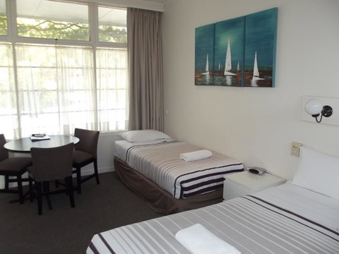 Guichen Bay Motel - Sunshine Coast Guide 19