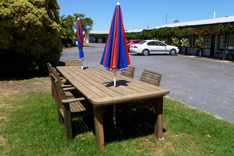 Guichen Bay Motel - Sunshine Coast Guide 39