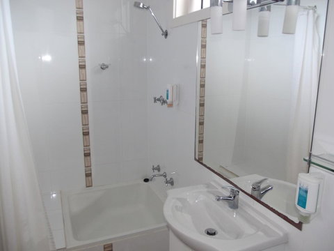 Guichen Bay Motel - Sunshine Coast Guide 43
