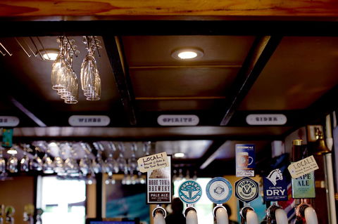 Caledonian Inn - Sunshine Coast Guide 23
