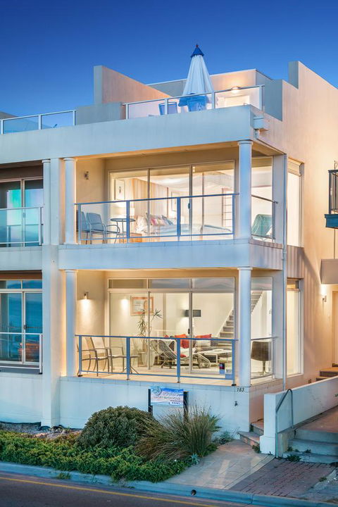 Adelaide Luxury Beach House - Sunshine Coast Guide 19