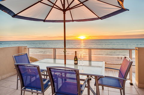 Adelaide Luxury Beach House - Sunshine Coast Guide 9