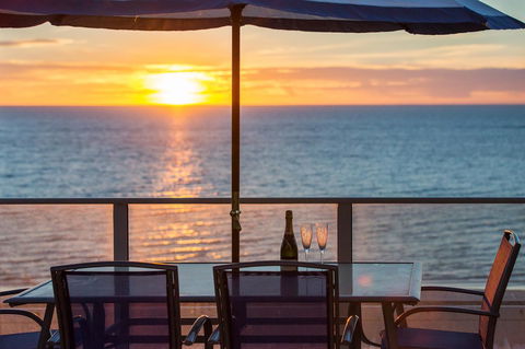 Adelaide Luxury Beach House - Sunshine Coast Guide 7
