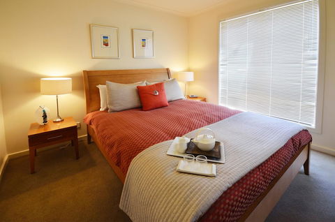 Adelaide Luxury Beach House - Sunshine Coast Guide 34