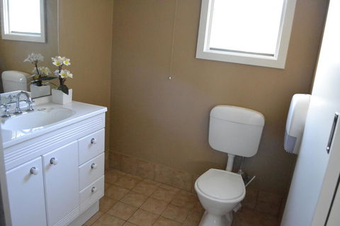 Kangaroo Island Holiday Village - Sunshine Coast Guide 1