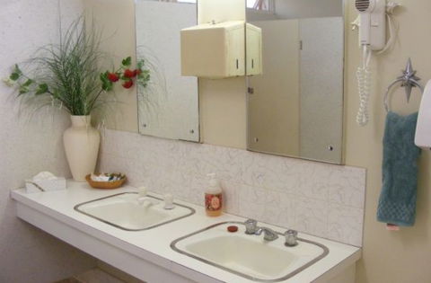 Kangaroo Island Seaview Motel - Sunshine Coast Guide 14