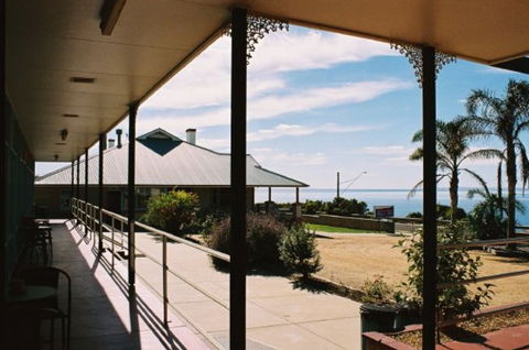 Kangaroo Island Seaview Motel - Sunshine Coast Guide 11