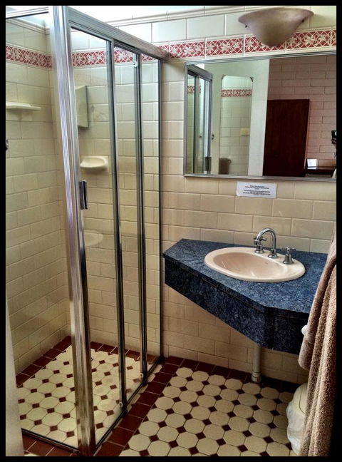 Kangaroo Island Seaview Motel - Sunshine Coast Guide 8