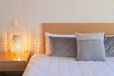 Harbour View Motel - Sunshine Coast Guide 26
