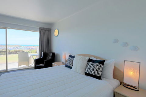Harbour View Motel - Sunshine Coast Guide 3