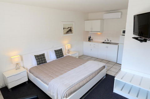 Harbour View Motel - Sunshine Coast Guide 32