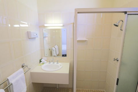 Harbour View Motel - Sunshine Coast Guide 42