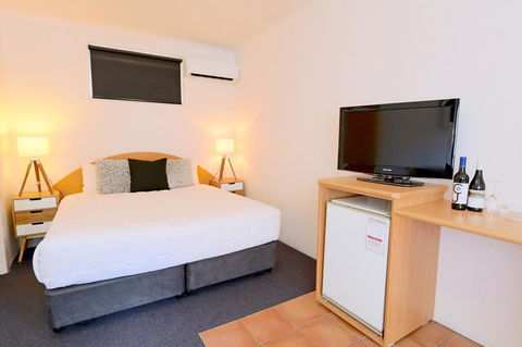 Harbour View Motel - Sunshine Coast Guide 38