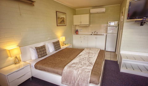 Harbour View Motel - Sunshine Coast Guide 35