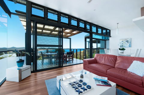 One Mile Retreat - Sunshine Coast Guide 3