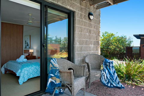 One Mile Retreat - Sunshine Coast Guide 8