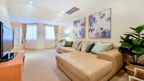 GOUGER 265 - Sunshine Coast Guide 16