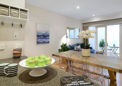 GOUGER 265 - Sunshine Coast Guide 13
