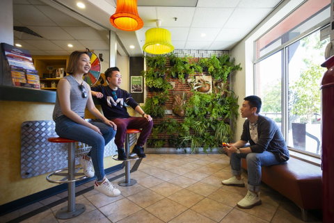 YHA Adelaide Central - Sunshine Coast Guide 1
