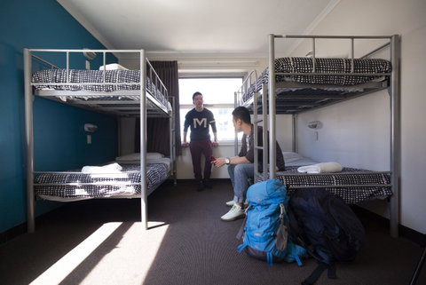 YHA Adelaide Central - Sunshine Coast Guide 10