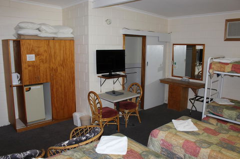Island Motel Kingscote - Sunshine Coast Guide 30