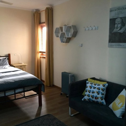 KI Dragonfly Guesthouse - Sunshine Coast Guide 30