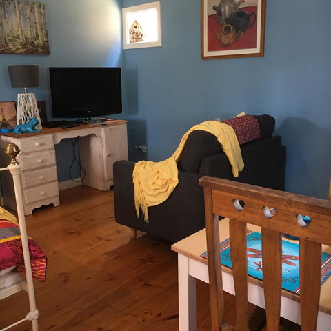 KI Dragonfly Guesthouse - Sunshine Coast Guide 13