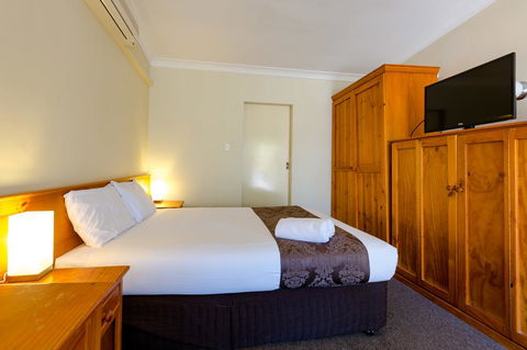 Abcot Inn - Sunshine Coast Guide 20