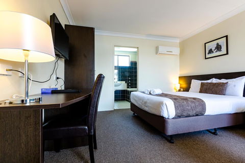 Abcot Inn - Sunshine Coast Guide 13