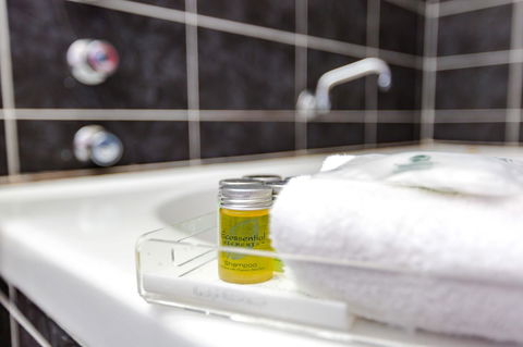 Abcot Inn - Sunshine Coast Guide 16