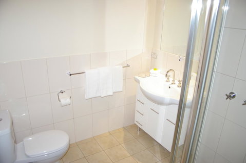 Mawson Lakes Hotel - Sunshine Coast Guide 28