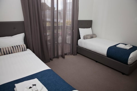 Mawson Lakes Hotel - Sunshine Coast Guide 40