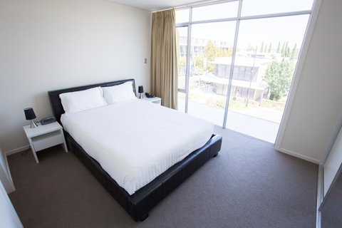 Mawson Lakes Hotel - Sunshine Coast Guide 25