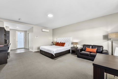 Robe Marina Accommodation - Sunshine Coast Guide 7