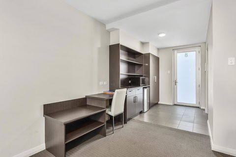 Robe Marina Accommodation - Sunshine Coast Guide 31
