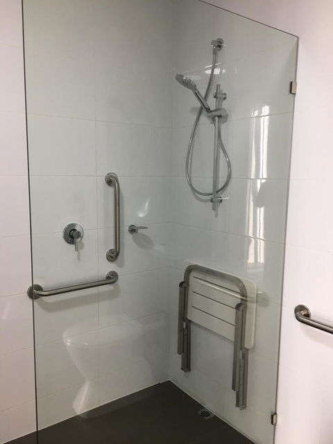 Robe Marina Accommodation - Sunshine Coast Guide 1