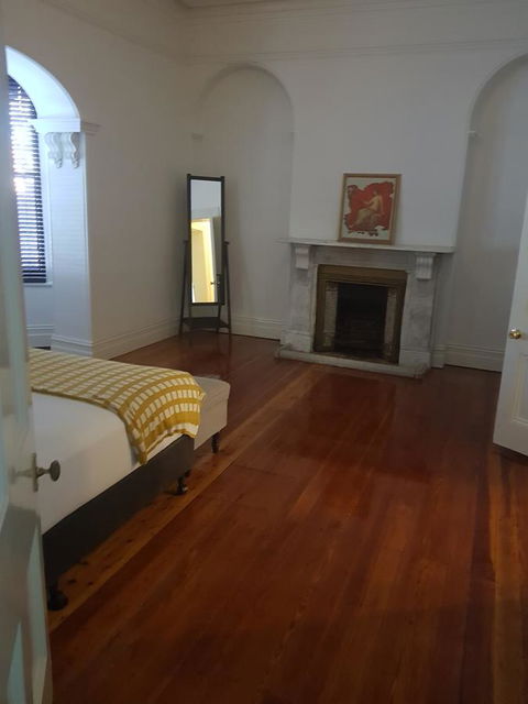 Hammond Apartments - Sunshine Coast Guide 1