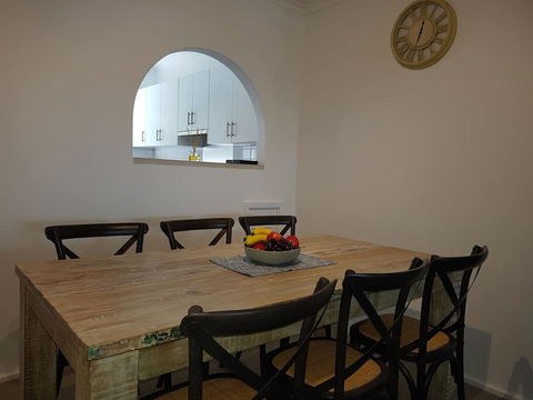 North Adelaide Apartment - Sunshine Coast Guide 6