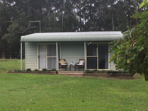 A Peaceful Cabin In The Country - Sunshine Coast Guide 5