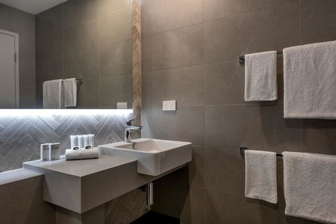 The Adnate Perth - Art Series - Sunshine Coast Guide 21