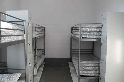 Perth City Backpackers Hostel - Note - Valid Passport Required To Check In - Sunshine Coast Guide 5