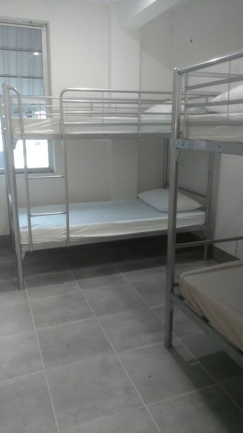 Perth City Backpackers Hostel - Note - Valid Passport Required To Check In - Sunshine Coast Guide 21