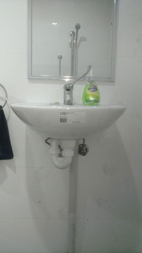 Perth City Backpackers Hostel - Note - Valid Passport Required To Check In - Sunshine Coast Guide 17